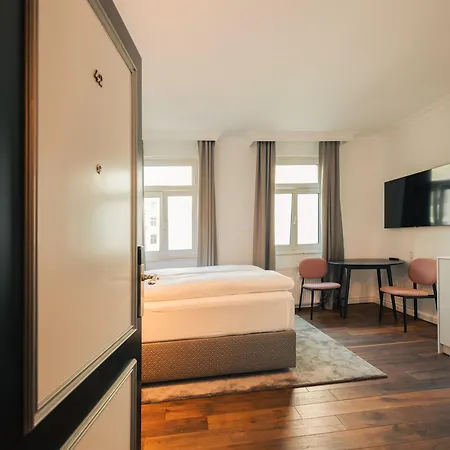 Aparthotel Bob W Mitte 4*