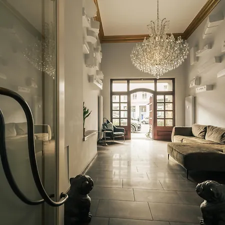 Bob W Berlin Mitte 4*